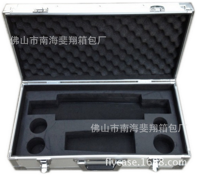 专业定制各种新款时尚铝箱 铝合金仪器箱 铝制包装箱