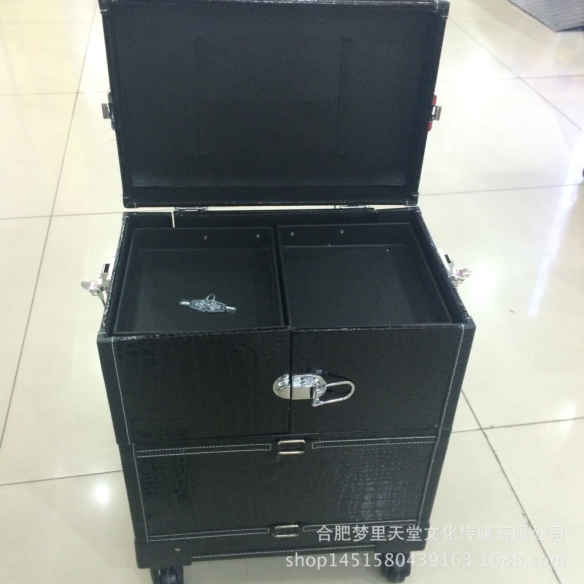 FC7881E1-35C3-44E8-8D87-7010E6