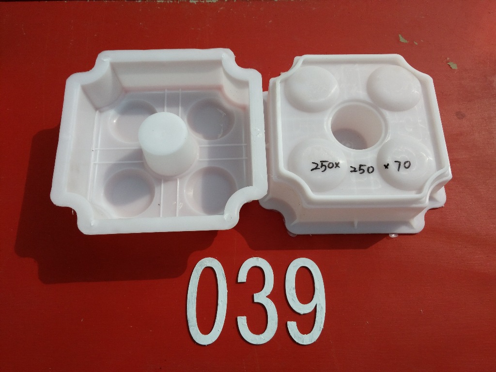 大量供应各种青岛植草砖模具透水砖塑料