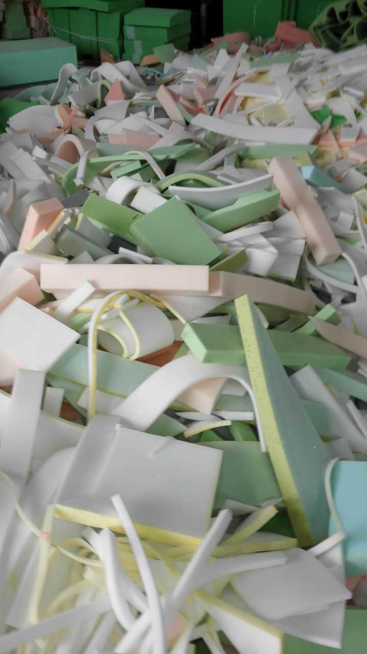 大量回收海绵边角料，碎海绵，海绵下角料