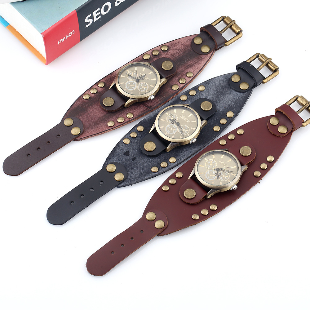 Punk Vintage Leather Bracelet Watch display picture 3