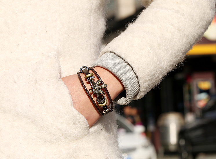 New Vintage Maple Leaf Woven Cowhide Bracelet