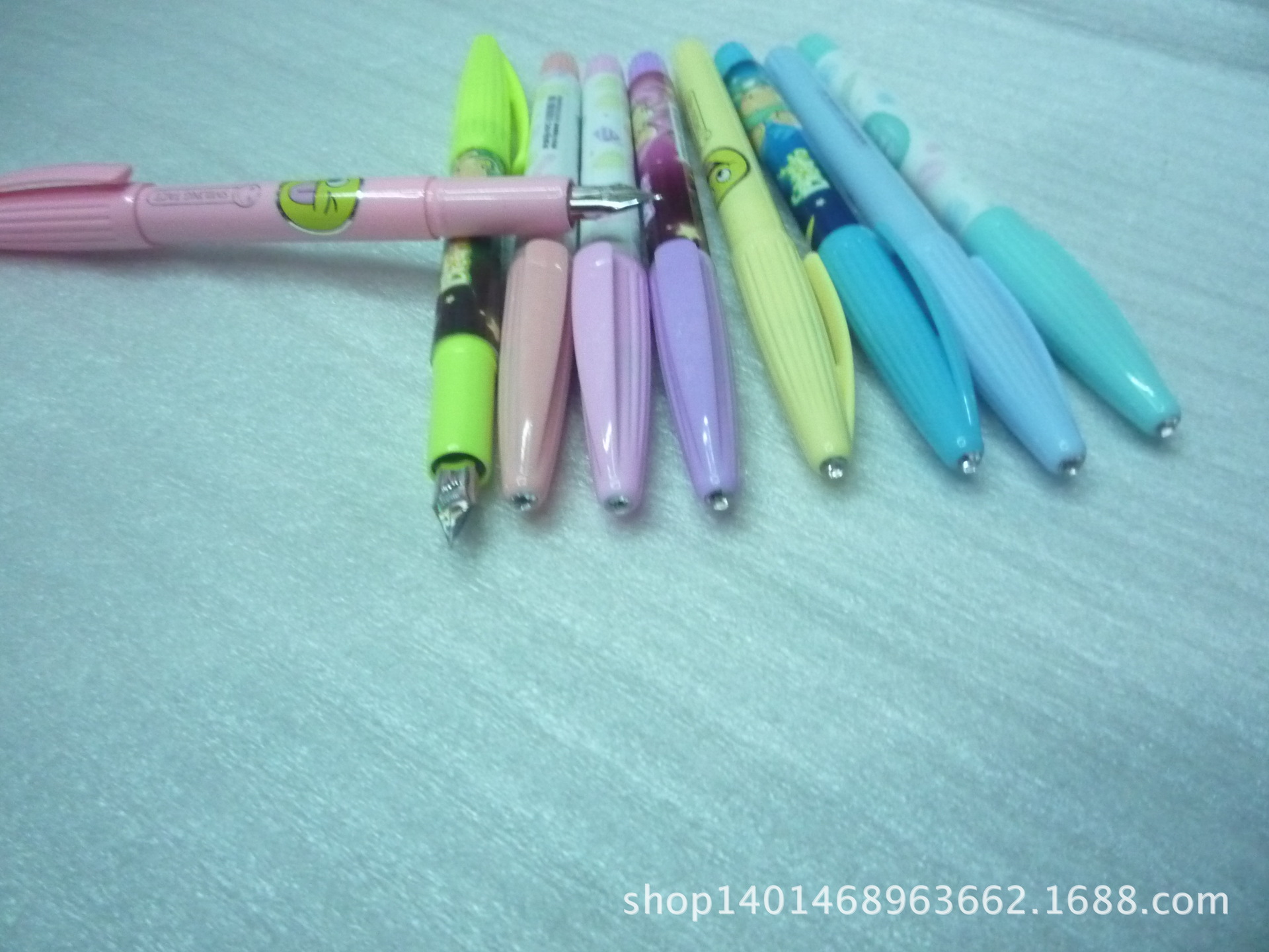 钢笔怎样换墨囊