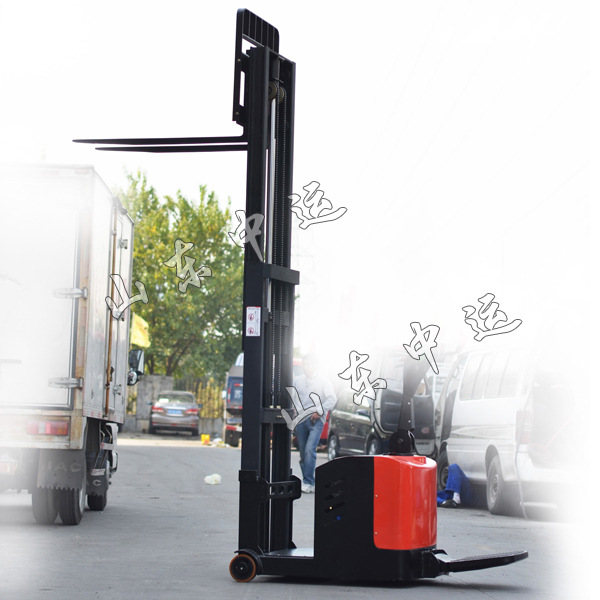 堆高车8