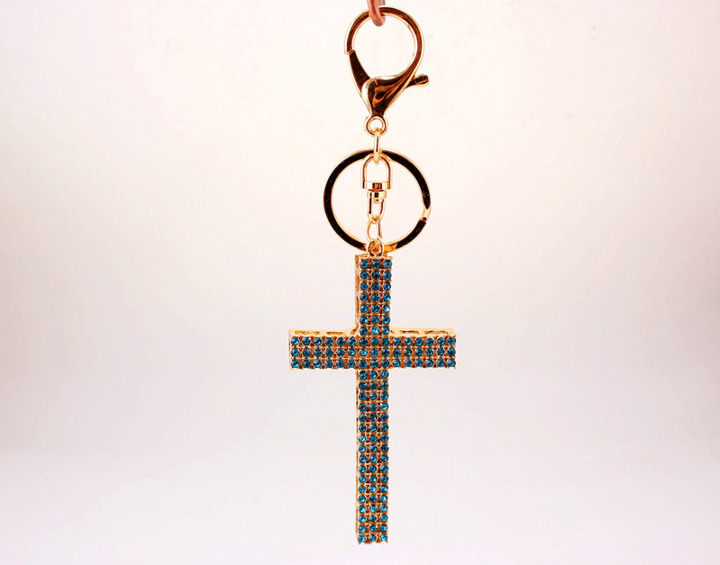34g Weight Alloy, Metal Material Heart Pattern Men'S Gender White, Pink, Purple, Blue Color Christian Gift Cute Korean Car Pendant Full Diamond Cross Keychain 15