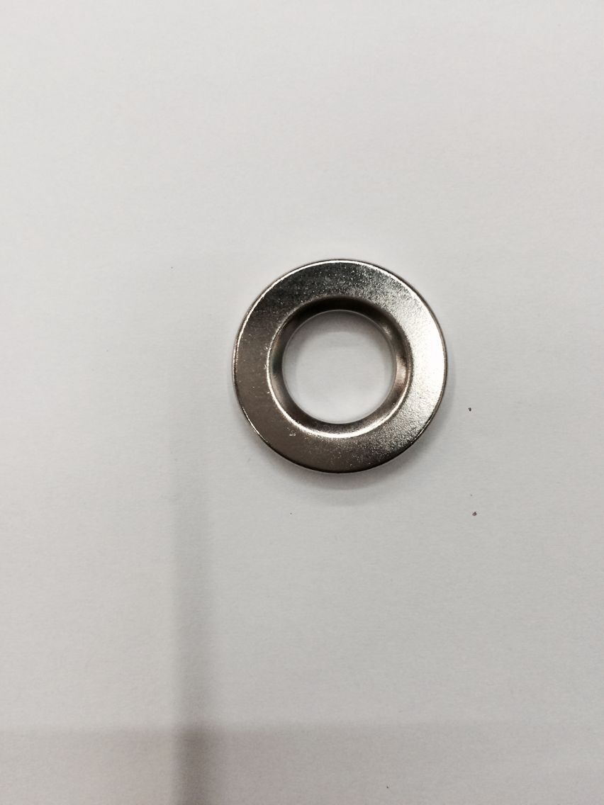 供应手机支架磁铁 25-13*5镀镍打孔磁铁磁力超强圆环