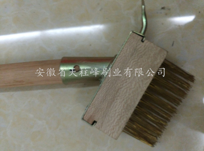 厂家供应镀铜钢丝刷 长柄除草刷 园林刷短杆钢丝刷缝隙除草