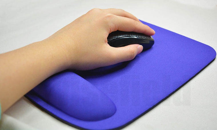 tapis de souris ergonomique bleu