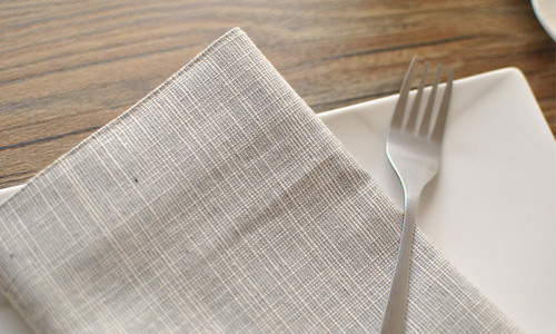 Japanese cotton and linen placemats, plain striped Western cloth napkins, tableware, shooting background, factory direct sales, LOGO can be customized