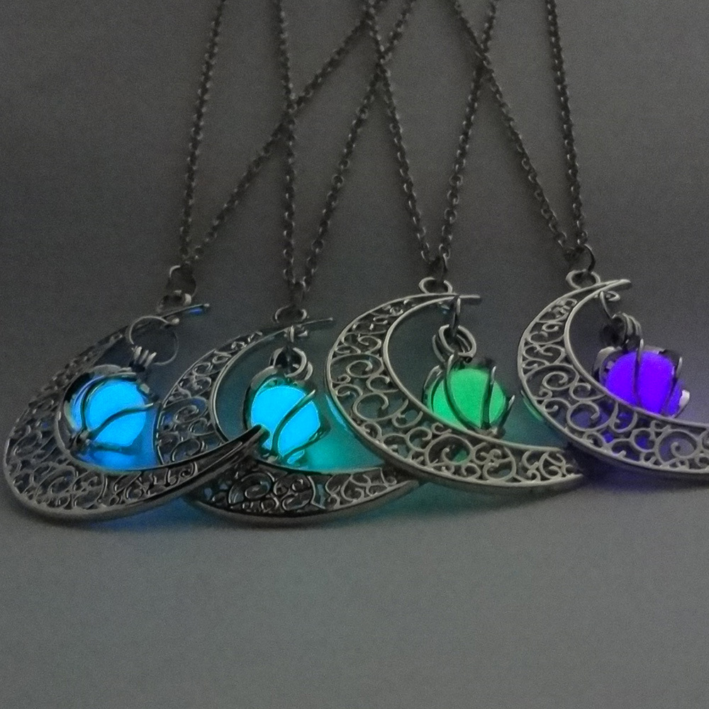 Hot Sale Moon Luminous Fashion Luminous Pendant Necklace Wholesale display picture 5