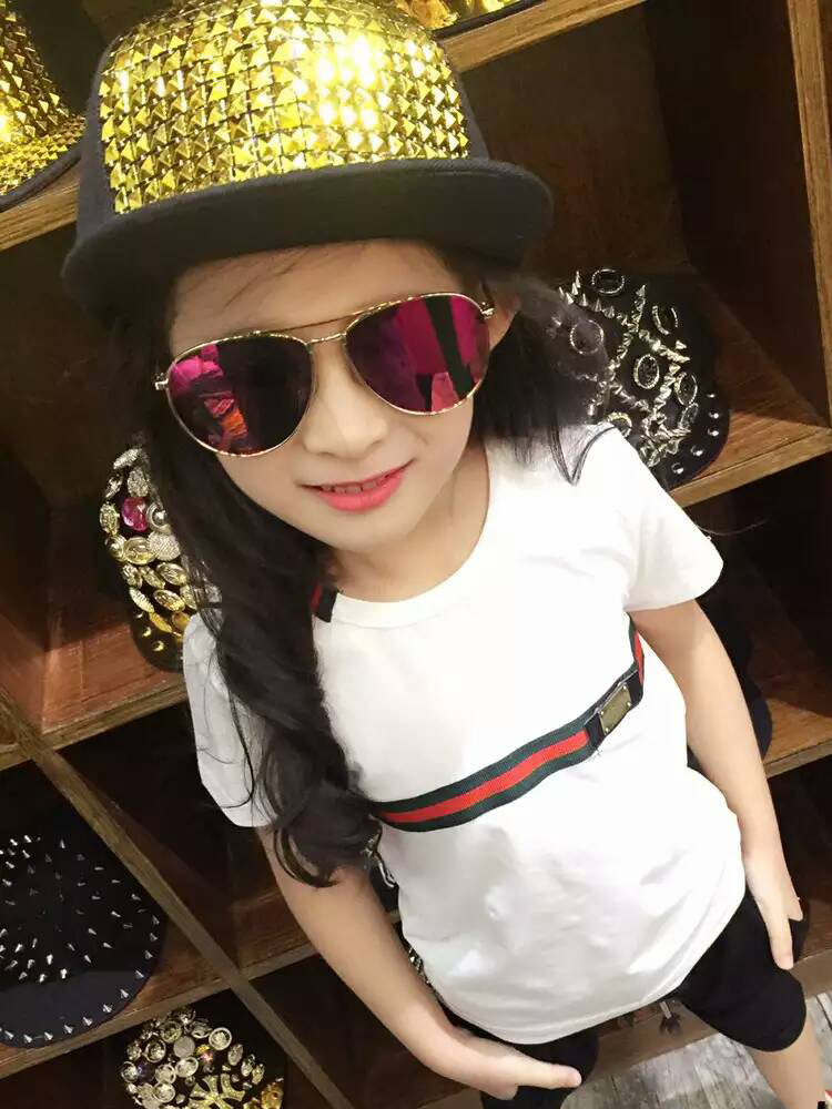 女童單T一條線細節圖3