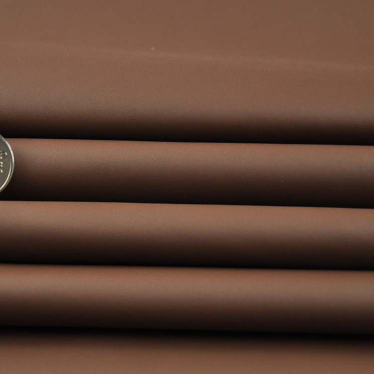 头层咖啡色纳帕纹小牛皮现货 手袋鞋用软面真皮批发 粒面小牛皮料