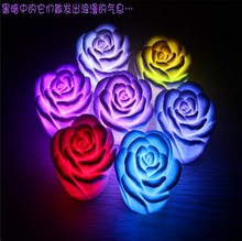 ���ҹ�Ӧ�߲�õ�廨��Сҹ��LEDҹ�е�̯�������������Ŀ