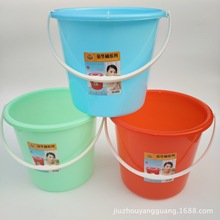 厂家批发家用塑料水桶手提水桶圆形塑料桶加盖水桶学生