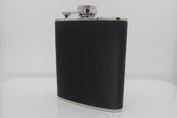 经典贴斜纹黑皮