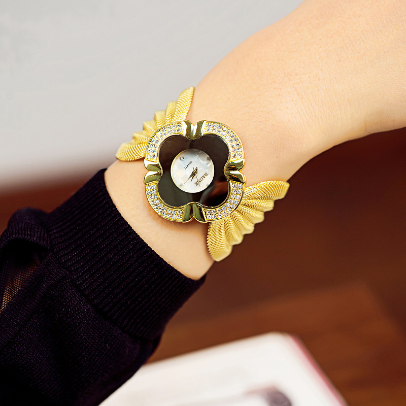 Orologio al quarzo da donna con cinturino in maglia a farfalla con diamanti luminosi e bracciale alla moda e di lusso_voghion.com