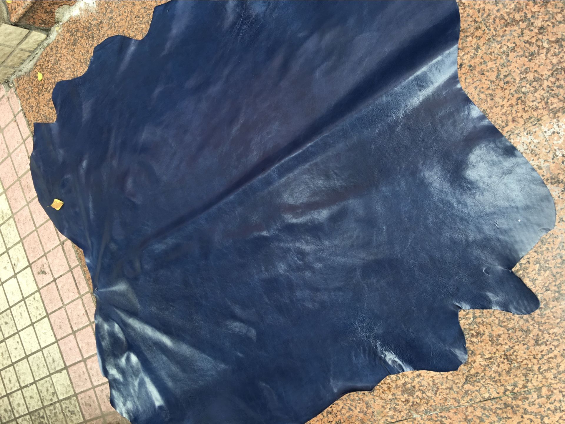 植鞣皮 头层牛皮 皮革皮料 牛皮面料 树膏皮 手工皮料 蓝色