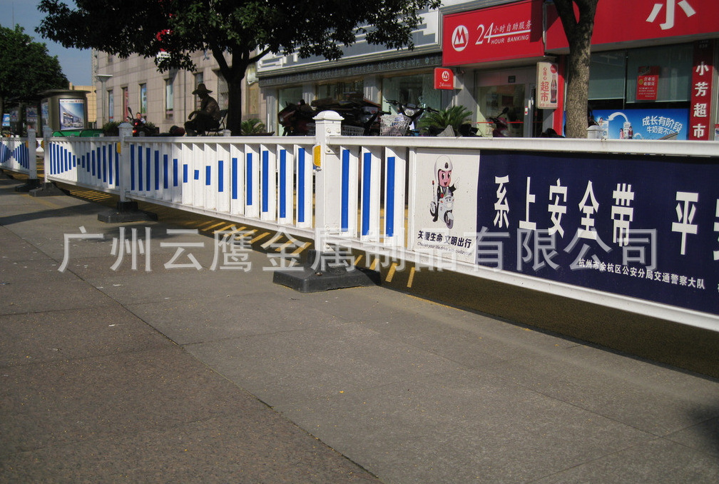 广州厂家专业订做市政护栏、道路护栏、河道护栏、镀锌波形护栏