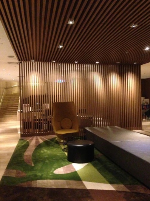 仿木铝方通_热转印木纹铝方通