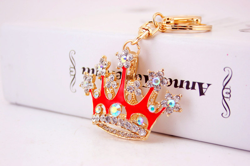 32g Weight Alloy, Metal Material Crown Pattern Unisex Gender Purple, Red, Black Color Creative Diamond Crown Crystal Car Keychain 1