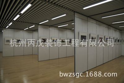 厂家生产销售北京博物馆临展厅轨道式无地轨悬挂式麻布活动展板|ru