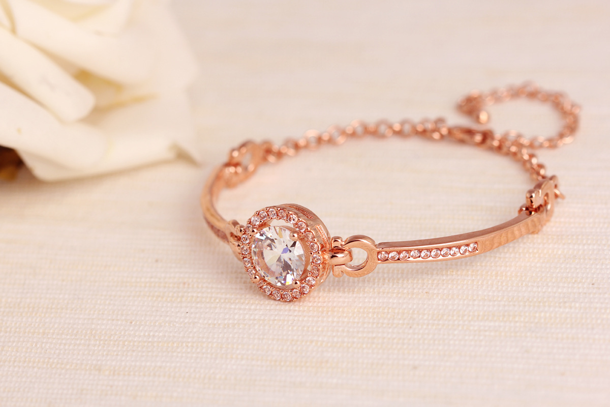 Zircon Stone Detail
