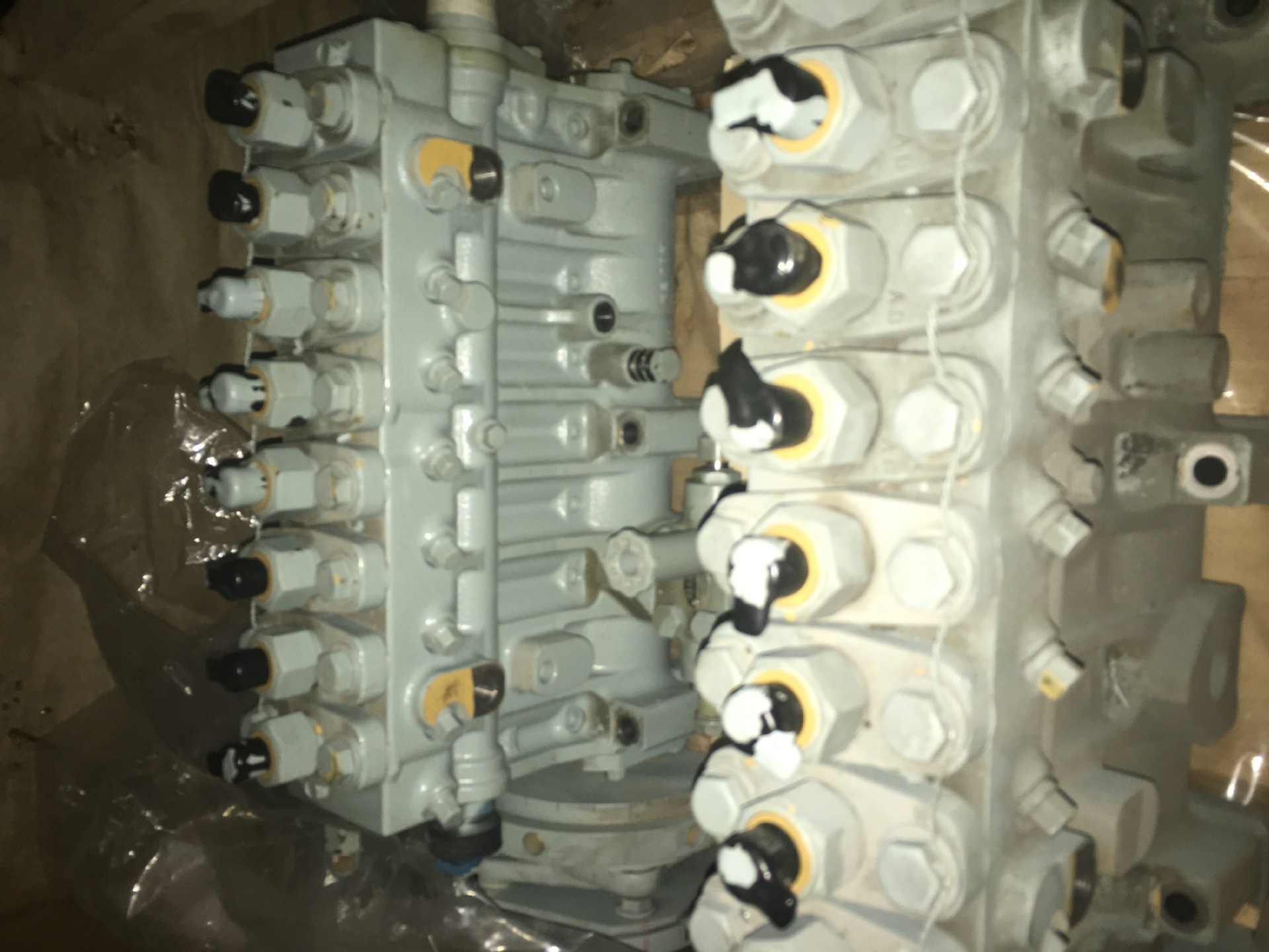 供应日本三菱重工S16R-PTTA2柴油发电机组燃油泵PS8-HR-40