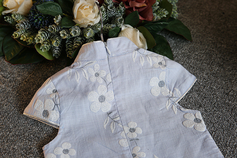 2835460874_1870743291