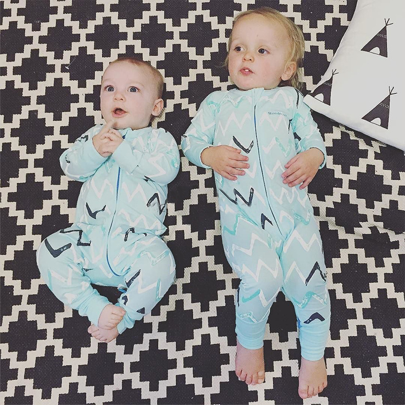 3275168845_816991526