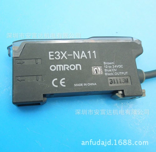 Оптический усилитель Omron E3X-NA8, датчик волоконный, новый оригинальный на складе