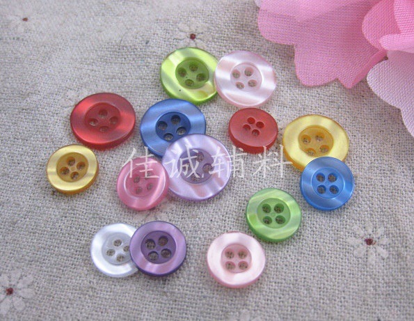 彩色半透明珠光宽边4眼纽扣 儿童钮扣 服装辅料DIY扣子 11/15MM
