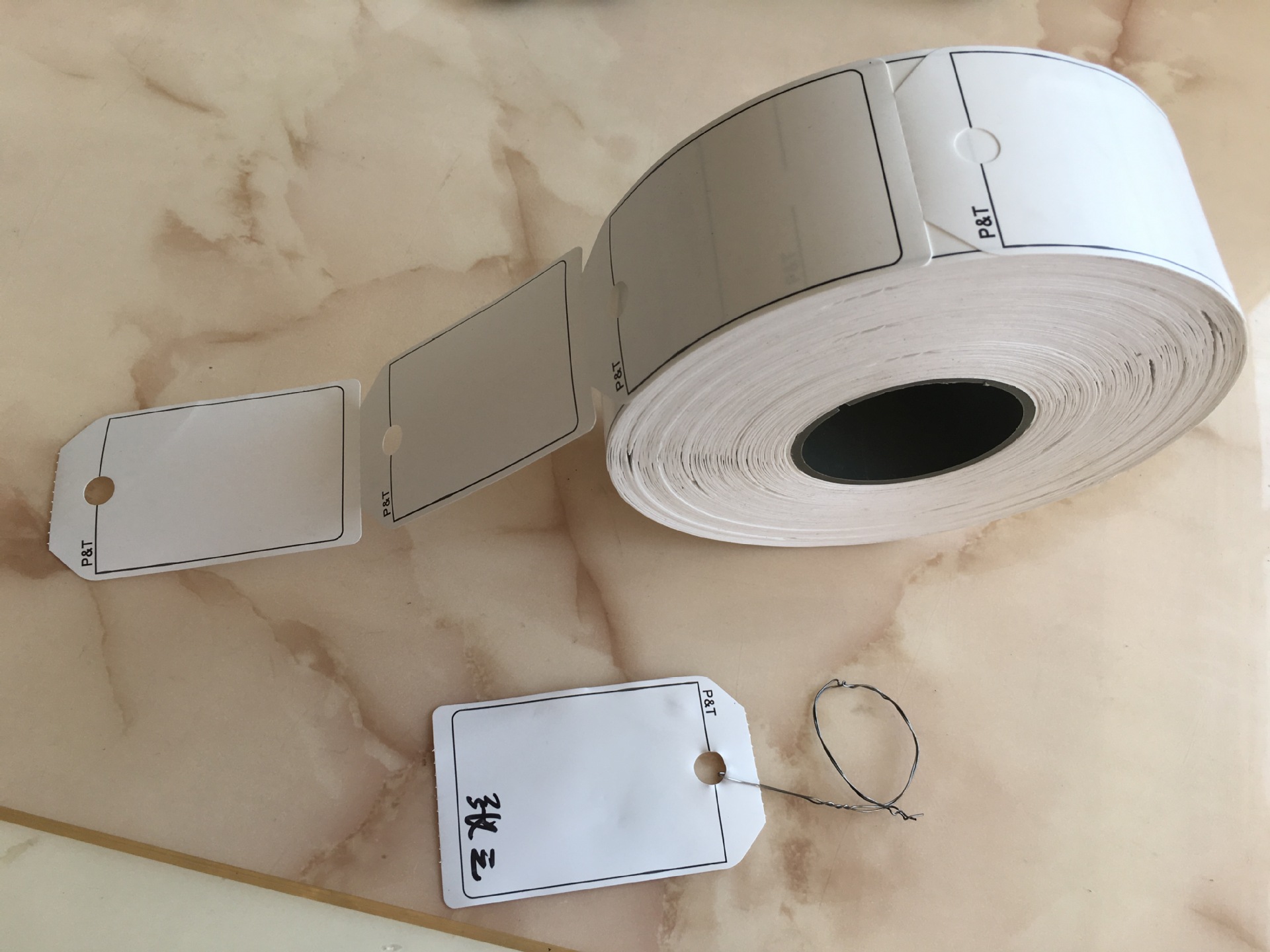 苏州防水复合PET纸(260克)PP抗撕裂烟草吊牌标签厂50*130MM*770张