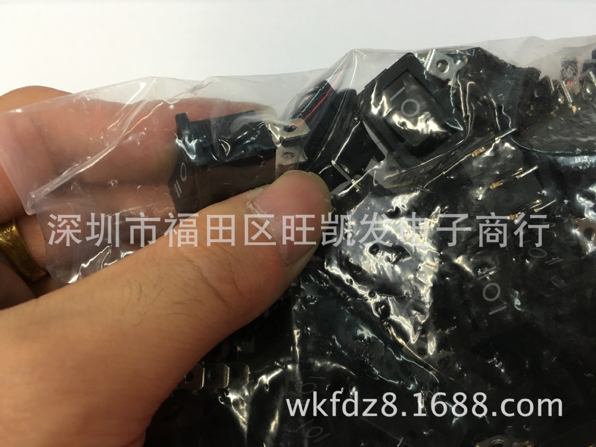 船型开关KCD1 3脚3档 全系列开关产品 需要可咨询 厂家直销