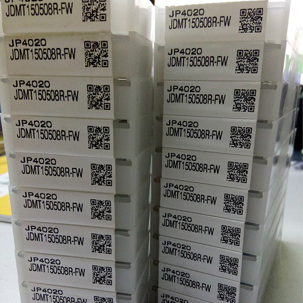 VNMG160404-BH HG8025日立菱形刀片