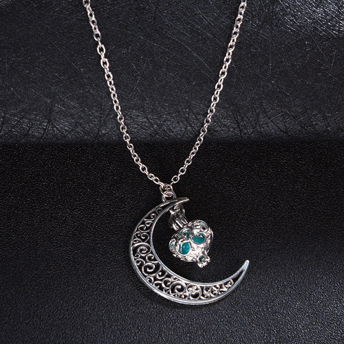 4-color glow-in-the-dark starry moon pendant, luminous stone glow-in-the-dark necklace, Christmas Halloween gift for men and women
