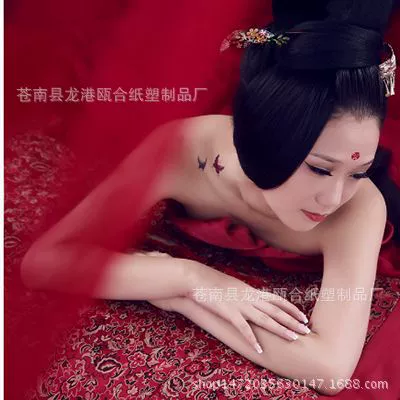 Костюмная фотосъёмка "В красной пыли" Бабочка для бровей наклейка в стиле тату, цветы, долгосрочное снабжение
