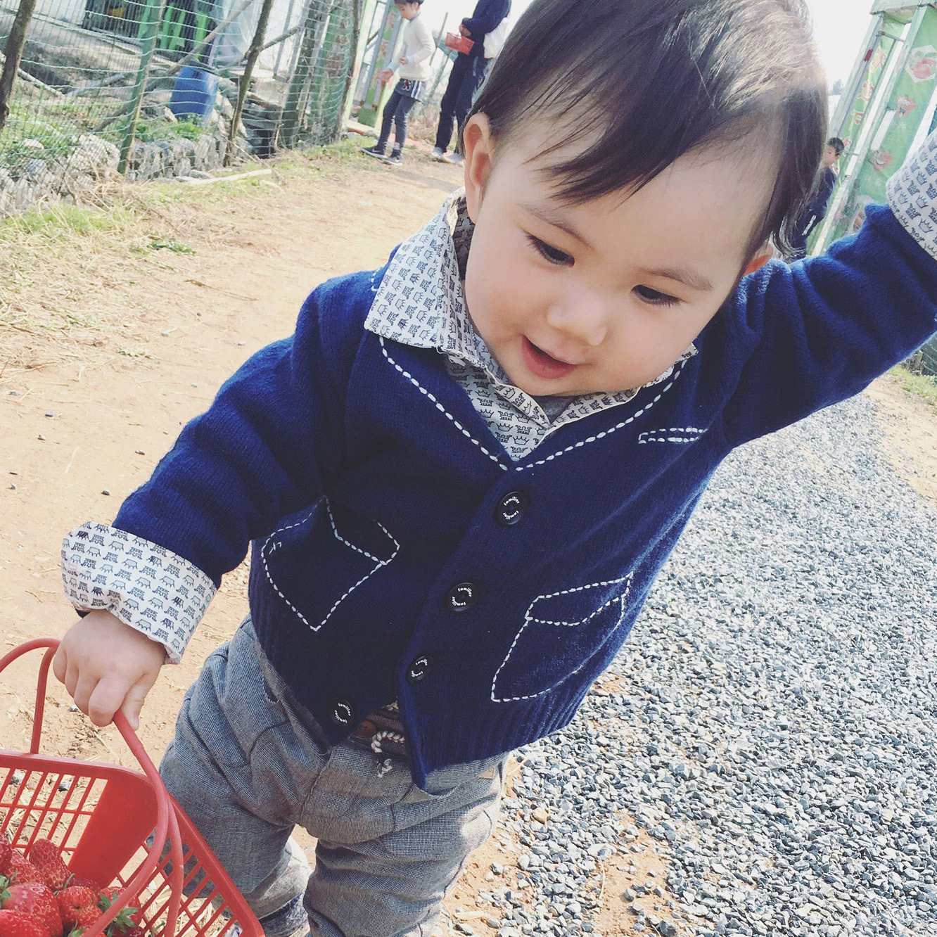 Boy Cardigan sweater V. England suit sweater coat full dress Infants Core yarn Sweater Autumn and winter