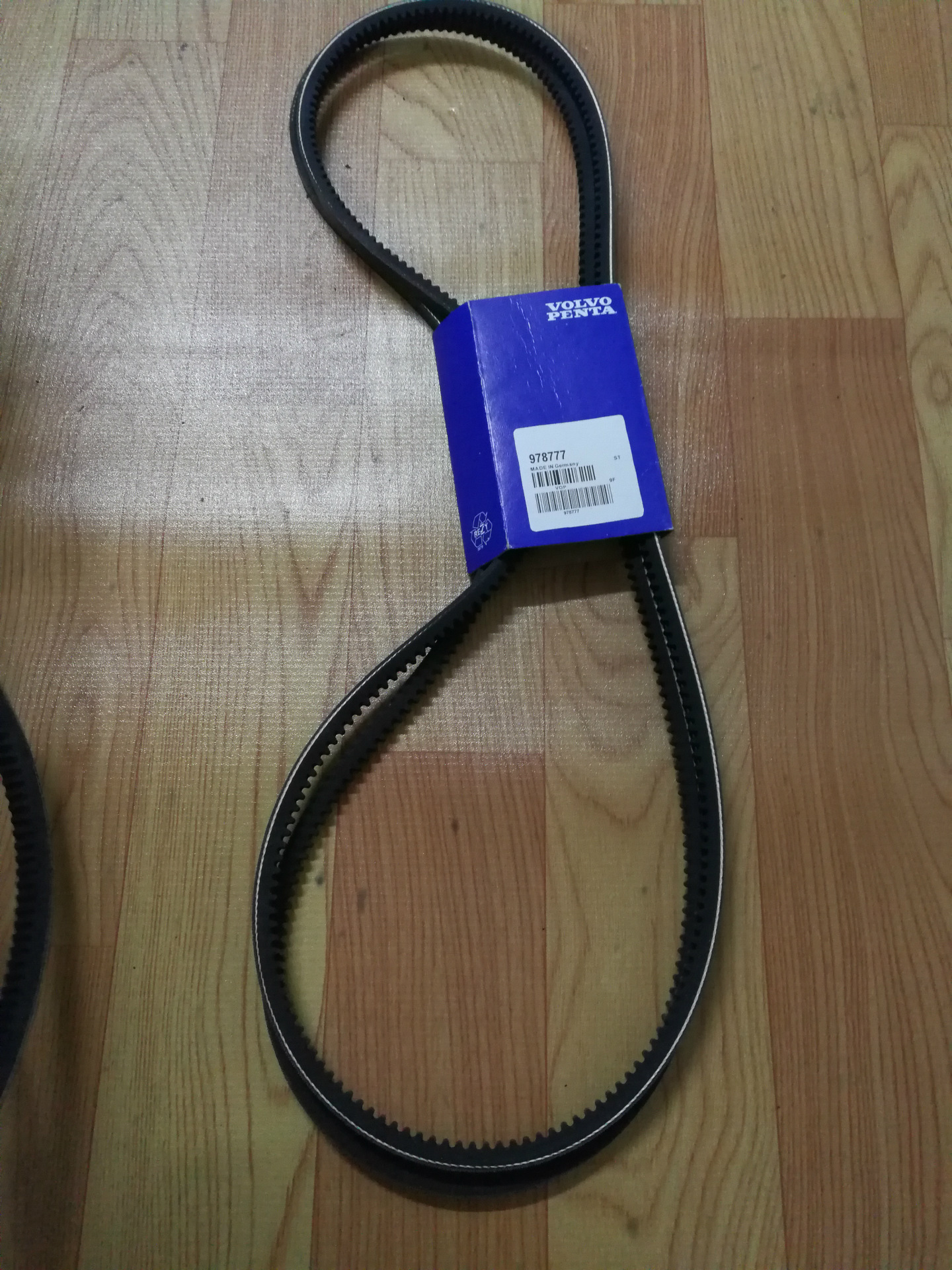 供应沃尔沃TAD1032GE发动机风扇皮带978777