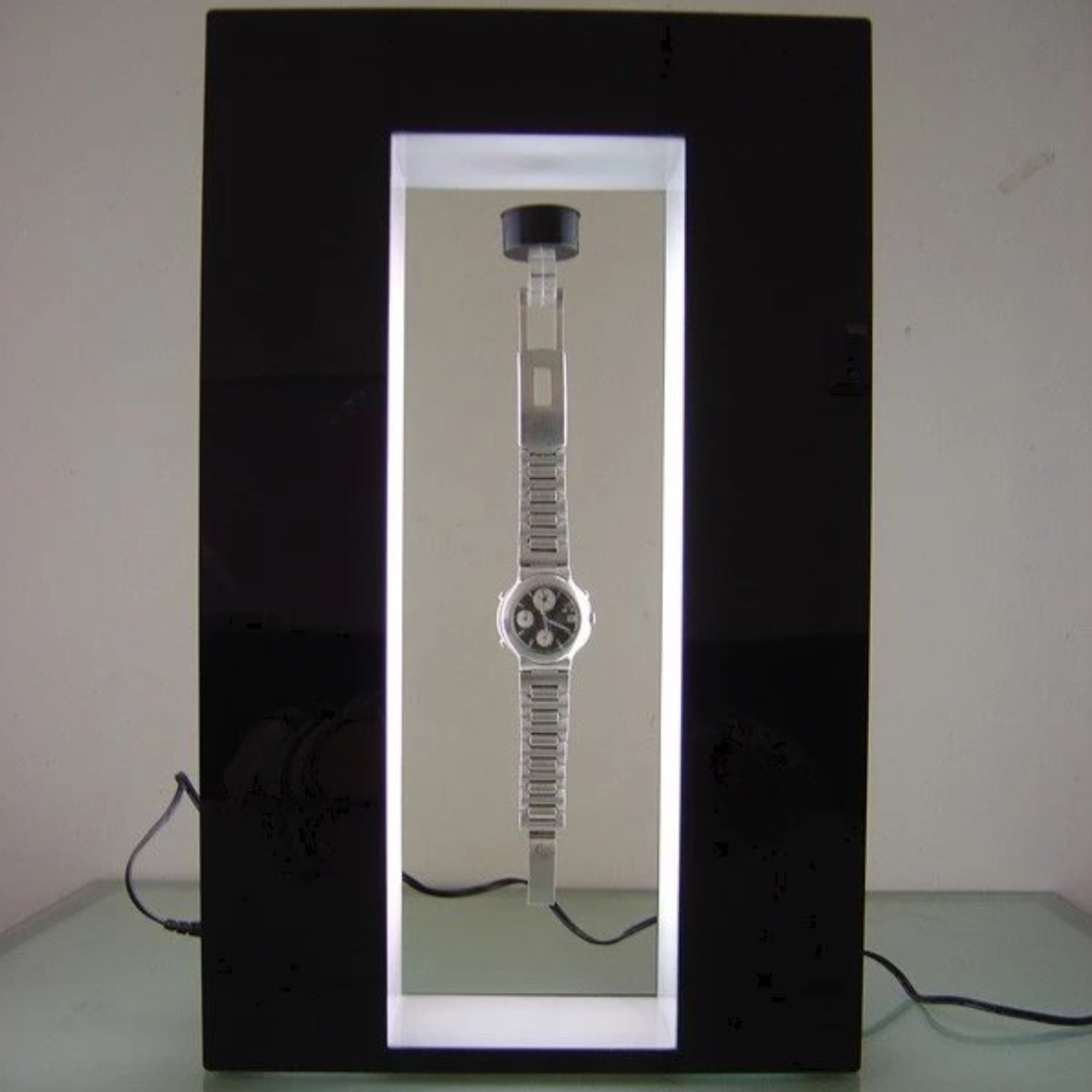 磁悬浮手表广告展示架/磁悬浮电子产品展示架/亚克力展架深圳厂家