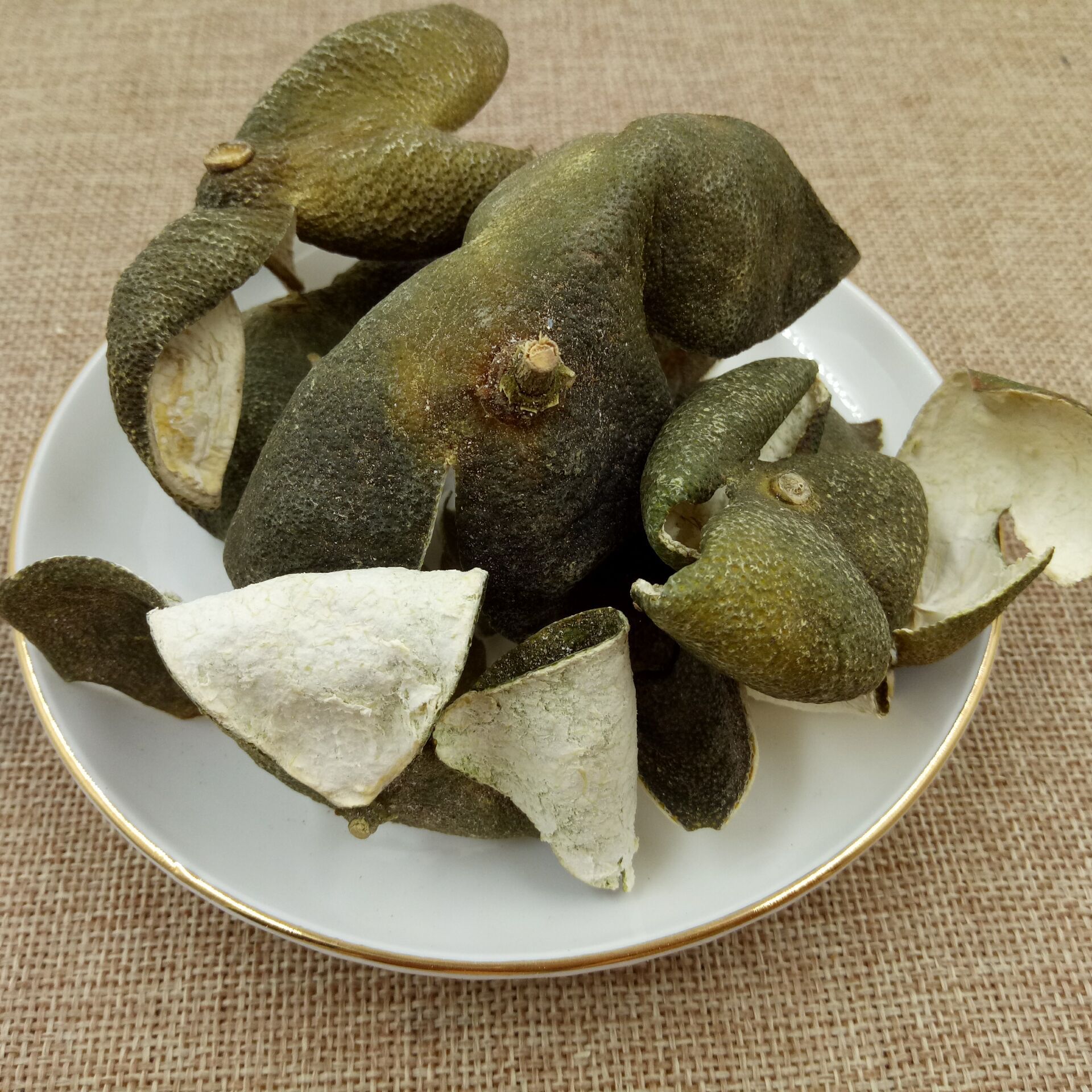 Green Tangerine Peel Qing Pi 500g Dried Citrus Peel Slices for Herbal Tea and Culinary Use overview