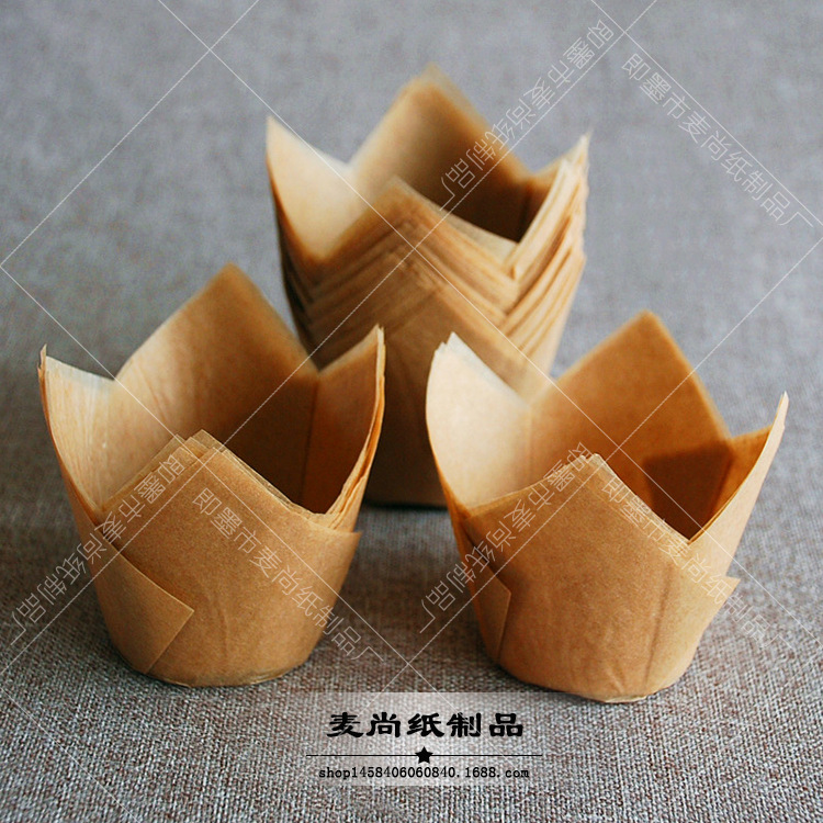 Papel europeo de calidad alimentaria de alta temperatura resistente a prueba de aceite titular de papel muffin taza de papel para hornear pastel de papel titular de la taza de la torta media