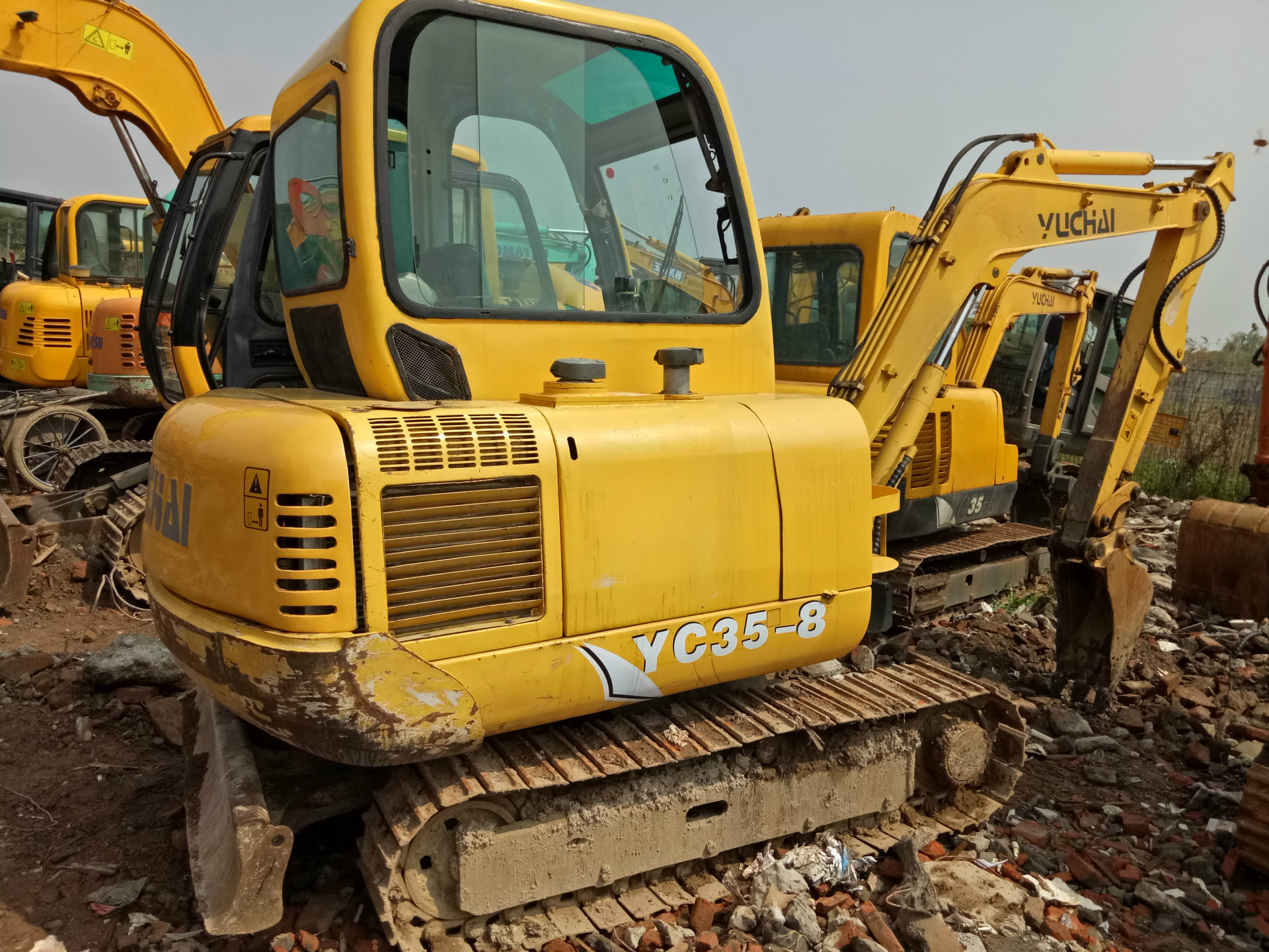 2手玉柴35挖掘机，园林绿化专用35挖掘机