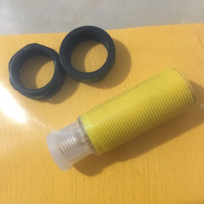 电感式接近开关 BI10-S30-AZ3X交直流三线传感器 感应开关