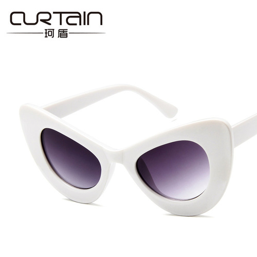 2018 New Retro Cat-Eye Sunglasses European and American Fashion Butterfly Frame Dark Sunglasses Trendy and Versatile