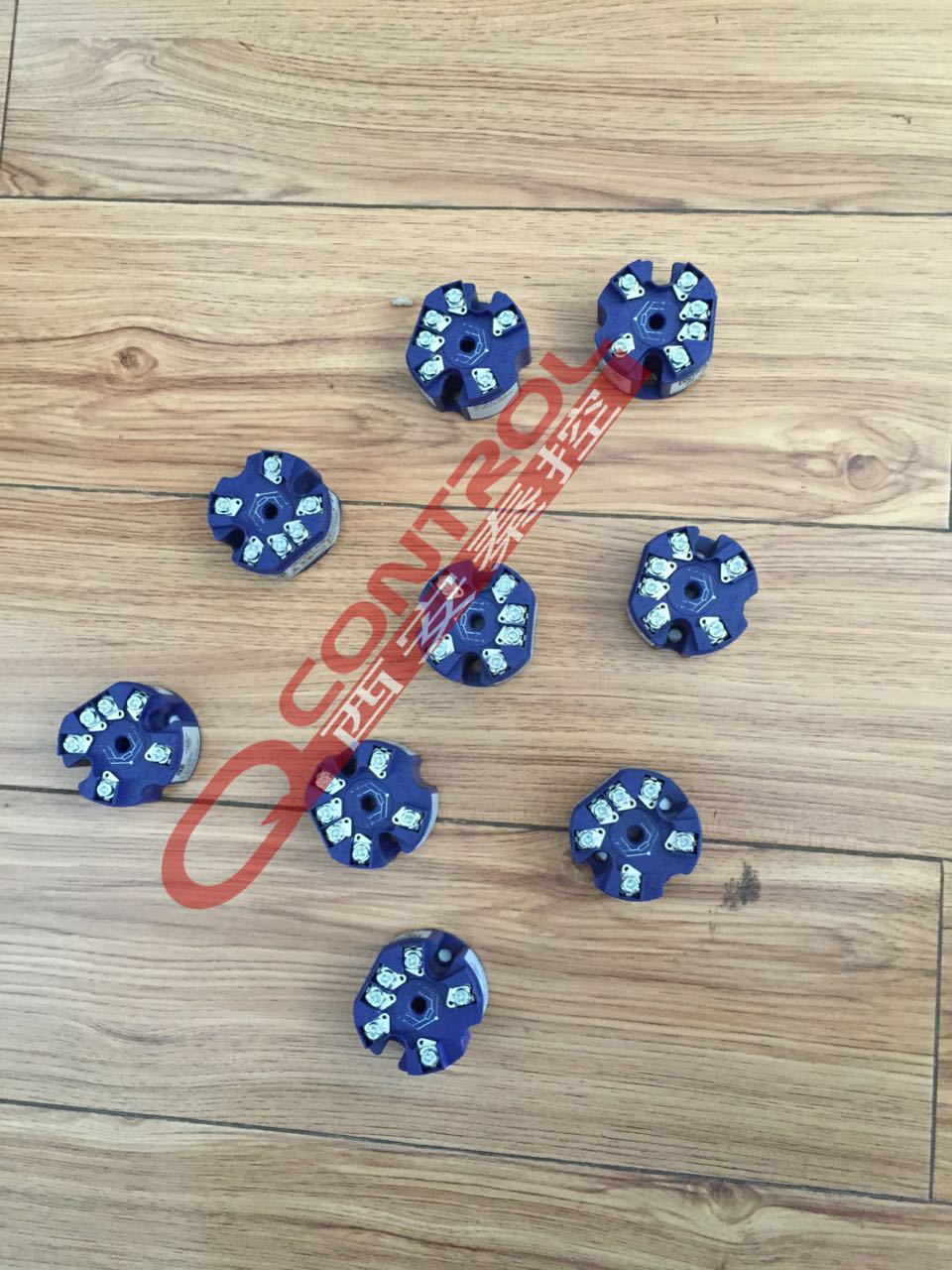 供应威卡温度变送器T32 头部安装变送器模块T32.1S.0IS wikaT32