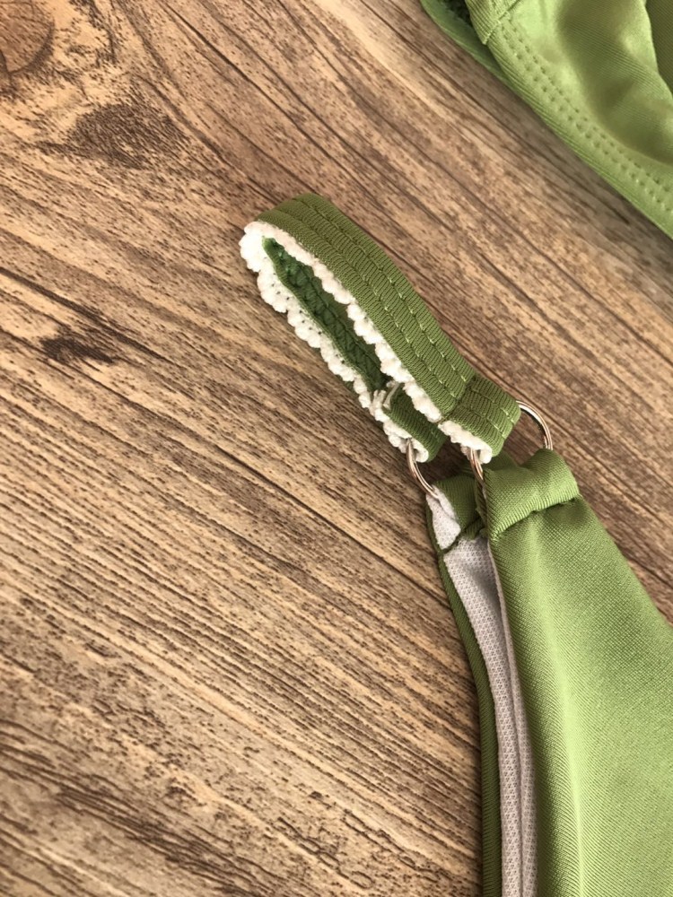 李氏制衣2018新款绿色硬包分体蕾丝边比基尼 钢托聚拢巴西字裤泳