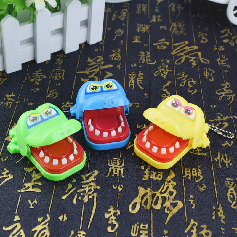 Mini hand-biting crocodile shark toy funny big mouth crocodile children's toy wholesale Mini hand-biting crocodile shark toy funny big mouth crocodile children's toy wholesale