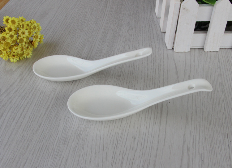 厂家直销 纯白平底弯尾陶瓷汤勺镁质瓷调羹骨瓷鸡匙勺子