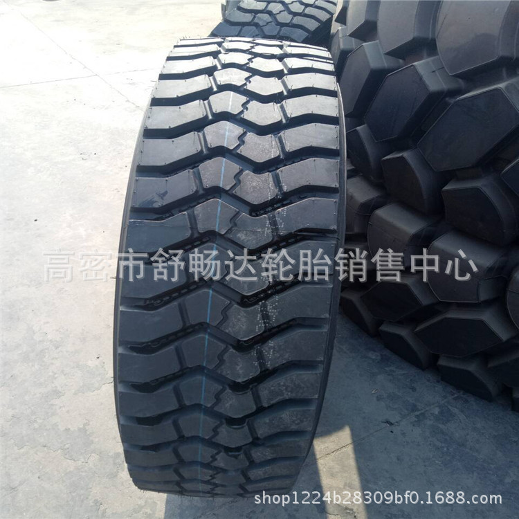 现货供应12.00R24吊车轮胎 风神牌正面 吊车轮胎