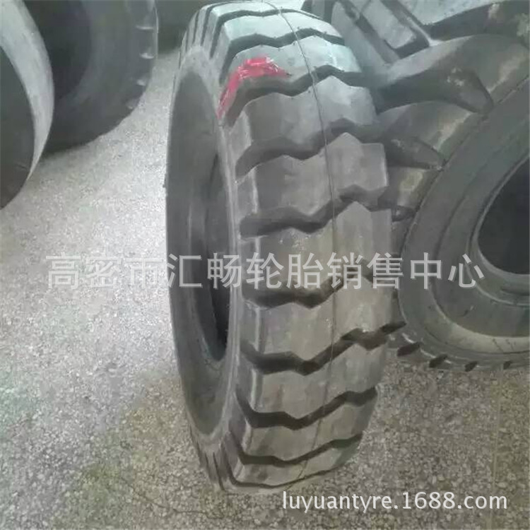 自卸车轮胎 11.00-20 矿用工程轮胎 12.00-20